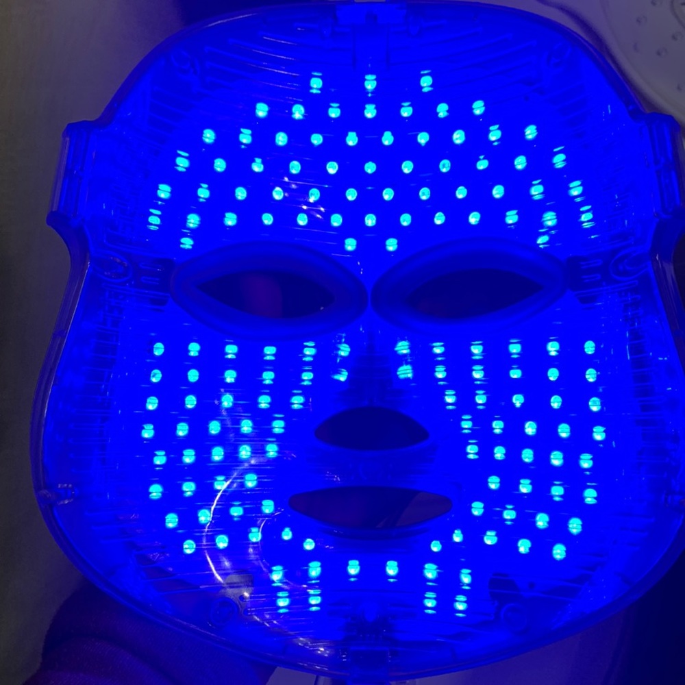 Rejuven LED Mask - Picture 5 of 6